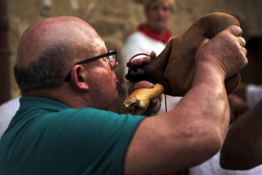 Imágenes de las meriendas de las cuadrillas de Artajona