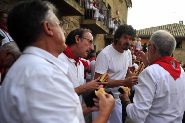 Imágenes de las meriendas de las cuadrillas de Artajona