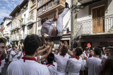 Sangüesa comenzó este martes, 11 de septiembre, con el lanzamiento del cohete, sus fiestas patronales de 2018.