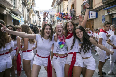 Sangüesa comenzó este martes, 11 de septiembre, con el lanzamiento del cohete, sus fiestas patronales de 2018.