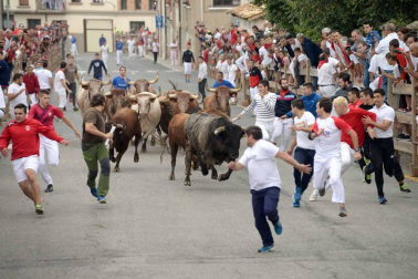 Fotos del encierro y la procesión de las fiestas de Sangüesa, 12 de septiembre de 2018
