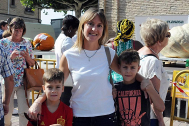 Un año más, y ya van diez, el Ayuntamiento de Valtierra ha organizado la tradicional Feria internacional de calabazas gigantes. El certamen, que se celebró el 8 de septiembre, volvió a aupar en el trono al valtierrano Rubén Mendi, que presentó una hermosa calabaza que superaba los setecientos kilos de peso.