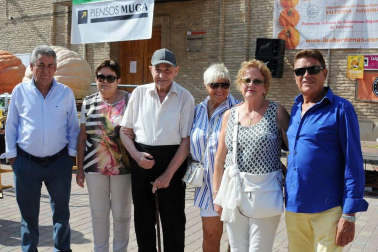 Un año más, y ya van diez, el Ayuntamiento de Valtierra ha organizado la tradicional Feria internacional de calabazas gigantes. El certamen, que se celebró el 8 de septiembre, volvió a aupar en el trono al valtierrano Rubén Mendi, que presentó una hermosa calabaza que superaba los setecientos kilos de peso.