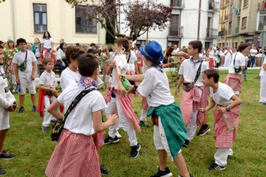 La localidad de Alsasua inició este jueves su programa festivo.