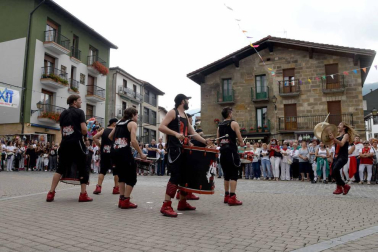 La localidad de Alsasua inició este jueves su programa festivo.