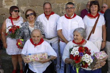 Sangüesa celebra el cuarto día de sus fiestas dedicado a los mayores, con homenaje, baile de la comparsa y encierro