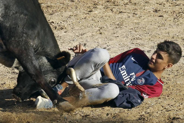 Sangüesa celebra el cuarto día de sus fiestas dedicado a los mayores, con homenaje, baile de la comparsa y encierro
