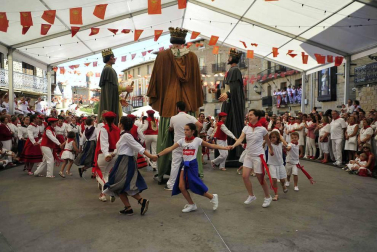 Olite entra en el ecuador de sus fiestas celebrando el Día de la Merindad