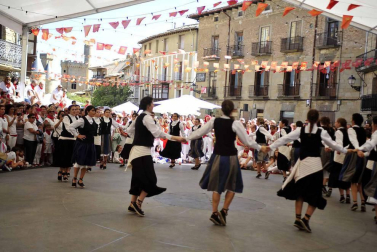 Olite entra en el ecuador de sus fiestas celebrando el Día de la Merindad