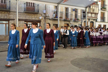 Olite entra en el ecuador de sus fiestas celebrando el Día de la Merindad