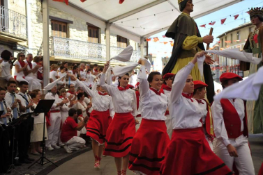 Olite entra en el ecuador de sus fiestas celebrando el Día de la Merindad