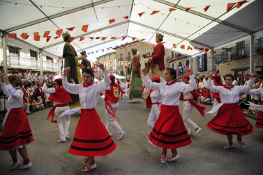 Olite entra en el ecuador de sus fiestas celebrando el Día de la Merindad