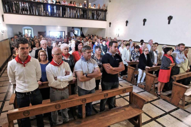 Alsasua celebró el día grande de sus fiestas con una misa, almuerzo y bailes al son del txistu