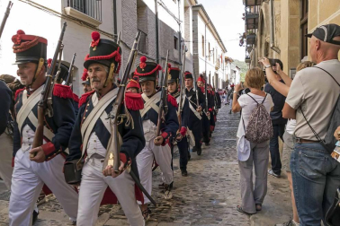 El centro urbano y el parque de Los Llanos fueron los escenarios de una puesta en escena con 200 figurantes