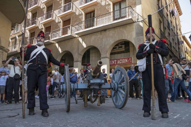 El centro urbano y el parque de Los Llanos fueron los escenarios de una puesta en escena con 200 figurantes