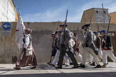 El centro urbano y el parque de Los Llanos fueron los escenarios de una puesta en escena con 200 figurantes