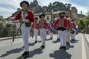 El centro urbano y el parque de Los Llanos fueron los escenarios de una puesta en escena con 200 figurantes