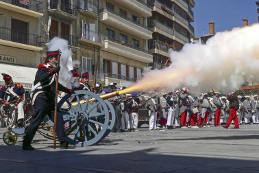 El centro urbano y el parque de Los Llanos fueron los escenarios de una puesta en escena con 200 figurantes