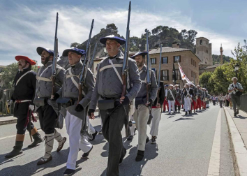 El centro urbano y el parque de Los Llanos fueron los escenarios de una puesta en escena con 200 figurantes