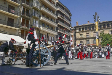 El centro urbano y el parque de Los Llanos fueron los escenarios de una puesta en escena con 200 figurantes