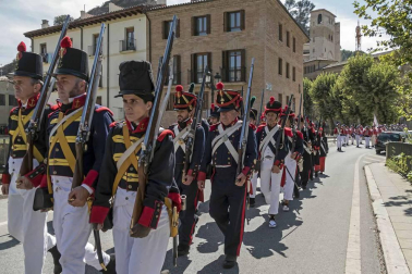 El centro urbano y el parque de Los Llanos fueron los escenarios de una puesta en escena con 200 figurantes