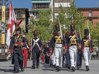 El centro urbano y el parque de Los Llanos fueron los escenarios de una puesta en escena con 200 figurantes