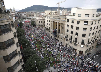Fotos de la manifestación contra la política lingüística del Gobierno de Navarra celebrada este sábado en Pamplona.