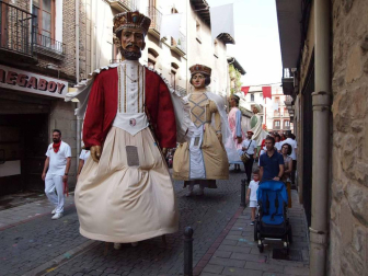 Despedida de los gigantes y encierro en el último día de las fiestas de Sangüesa (17 de septiembre)