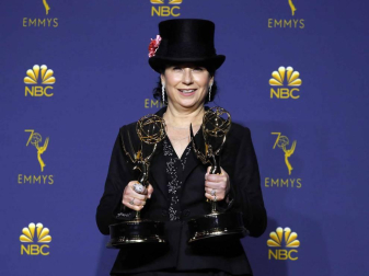 'Juego de Tronos' extendió su imperio televisivo en los Emmy, en los que se llevó el premio a la mejor serie dramática, mientras que 'The Marvelous Mrs. Maisel' arrasó con su primera temporada en los apartados de comedia de los galardones más importantes de la pequeña pantalla.