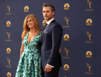 'Juego de Tronos' extendió su imperio televisivo en los Emmy, en los que se llevó el premio a la mejor serie dramática, mientras que 'The Marvelous Mrs. Maisel' arrasó con su primera temporada en los apartados de comedia de los galardones más importantes de la pequeña pantalla.