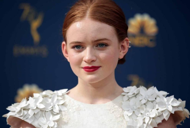 'Juego de Tronos' extendió su imperio televisivo en los Emmy, en los que se llevó el premio a la mejor serie dramática, mientras que 'The Marvelous Mrs. Maisel' arrasó con su primera temporada en los apartados de comedia de los galardones más importantes de la pequeña pantalla.
