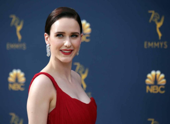 'Juego de Tronos' extendió su imperio televisivo en los Emmy, en los que se llevó el premio a la mejor serie dramática, mientras que 'The Marvelous Mrs. Maisel' arrasó con su primera temporada en los apartados de comedia de los galardones más importantes de la pequeña pantalla.