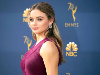 'Juego de Tronos' extendió su imperio televisivo en los Emmy, en los que se llevó el premio a la mejor serie dramática, mientras que 'The Marvelous Mrs. Maisel' arrasó con su primera temporada en los apartados de comedia de los galardones más importantes de la pequeña pantalla.
