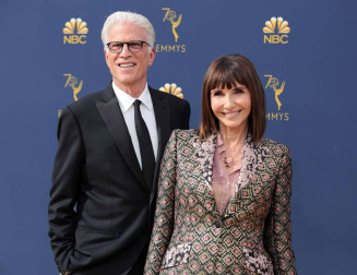 'Juego de Tronos' extendió su imperio televisivo en los Emmy, en los que se llevó el premio a la mejor serie dramática, mientras que 'The Marvelous Mrs. Maisel' arrasó con su primera temporada en los apartados de comedia de los galardones más importantes de la pequeña pantalla.