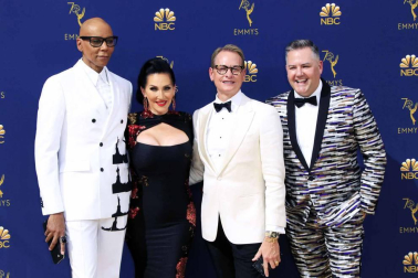 'Juego de Tronos' extendió su imperio televisivo en los Emmy, en los que se llevó el premio a la mejor serie dramática, mientras que 'The Marvelous Mrs. Maisel' arrasó con su primera temporada en los apartados de comedia de los galardones más importantes de la pequeña pantalla.