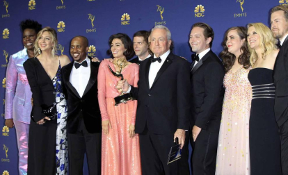'Juego de Tronos' extendió su imperio televisivo en los Emmy, en los que se llevó el premio a la mejor serie dramática, mientras que 'The Marvelous Mrs. Maisel' arrasó con su primera temporada en los apartados de comedia de los galardones más importantes de la pequeña pantalla.