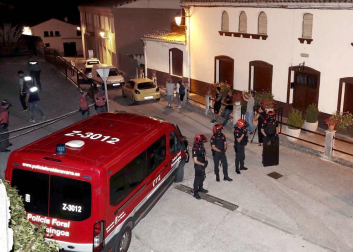 La disputa entre dos familias fue el origen de un tiroteo en la localidad navarra que se saldó con un varón y sus dos hijos muertos por disparos de escopeta.