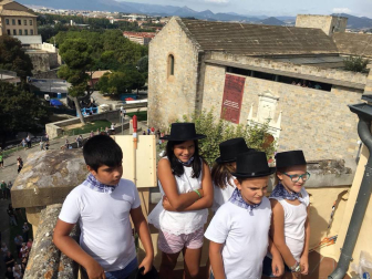 Los más pequeños han sido los encargados de lanzar los cohetes que han dado inicio a las fiestas de San Fermín Txikito 2018.