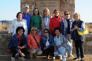 Carcastillo celebró del 14 al 16 de septiembre la VI Fiesta de los Usos Tradicionales de la Trashumancia en Bardenas. El día grande fue el domingo, cuando tuvo lugar la entrada de los rebaños a las Bardenas procedentes de los valles de Roncal y Salazar. La cita, contó con otros atractivos, como degustación de migas o mercado.