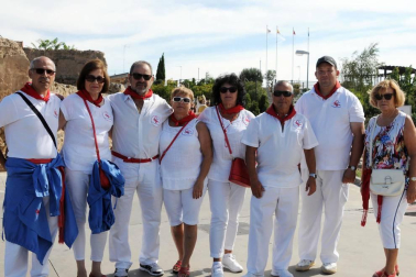 Del 8 al 16 de septiembre los fiteranos celebraron sus fiestas en honor a la Virgen de la Barda. El sábado, penúltima parada de la programación festiva, se organizó el Día de la gigantada. En este evento participaron las comparsas de gigantes de Botarell, Cintruénigo, Corella y Fitero, acompañadas por los gaiteros de Tudela y las charangas Stropizio y Riau riau'. El pasacalles se celebró a lo largo de la calle Mayor.