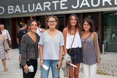 Música y poesía se entrelazaron sobre el escenario de Baluarte el pasado 16 de septiembre en un concierto gratuito por la Paz ofrecido por el artista Marwan. La iniciativa, que llenó las butacas de este espacio cultural, partió desde el Gobierno de Navarra a través de la Dirección General de Paz, Convivencia y Derechos Humanos.