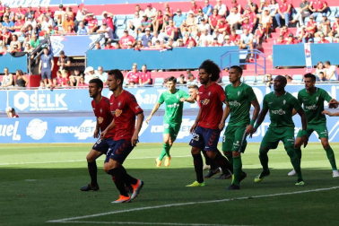 Imágenes del partido disputado en El Sadar entre el Osasuna (1) y el Sporting (0) el 22 de septiembre de 2018.