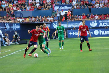 Imágenes del partido disputado en El Sadar entre el Osasuna (1) y el Sporting (0) el 22 de septiembre de 2018.