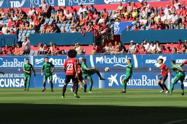 Imágenes del partido disputado en El Sadar entre el Osasuna (1) y el Sporting (0) el 22 de septiembre de 2018.