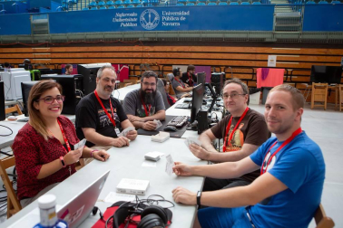 La Universidad Pública de Navarra y la Asociación Navarra para la Divulgación de la Tecnología (ANDITEC) pusieron en marcha una nueva edición de Navarra LAN Party, un punto de encuentro para todos los apasionados por la tecnología. El pabellón de la Upna fue el lugar elegido para el desarrollo del programa, que incluyó charlas, talleres, juegos de mesa y rol, demostraciones y otras muchas actividades durante las 72 horas ininterrumpidas que duró el evento.