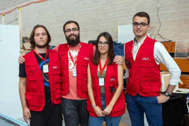 La Universidad Pública de Navarra y la Asociación Navarra para la Divulgación de la Tecnología (ANDITEC) pusieron en marcha una nueva edición de Navarra LAN Party, un punto de encuentro para todos los apasionados por la tecnología. El pabellón de la Upna fue el lugar elegido para el desarrollo del programa, que incluyó charlas, talleres, juegos de mesa y rol, demostraciones y otras muchas actividades durante las 72 horas ininterrumpidas que duró el evento.