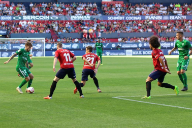 Imágenes del partido disputado en El Sadar entre el Osasuna (1) y el Sporting (0) el 22 de septiembre de 2018.