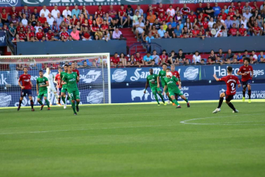 Imágenes del partido disputado en El Sadar entre el Osasuna (1) y el Sporting (0) el 22 de septiembre de 2018.