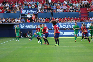 Imágenes del partido disputado en El Sadar entre el Osasuna (1) y el Sporting (0) el 22 de septiembre de 2018.