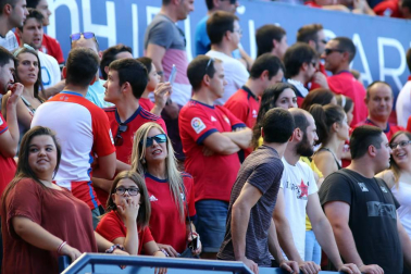 Fotos del búscate en la grada del Osasuna 1-0 Sporting